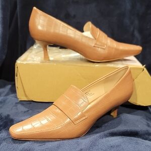 Journee Collection Tan Celina Croc-Embossed Heels